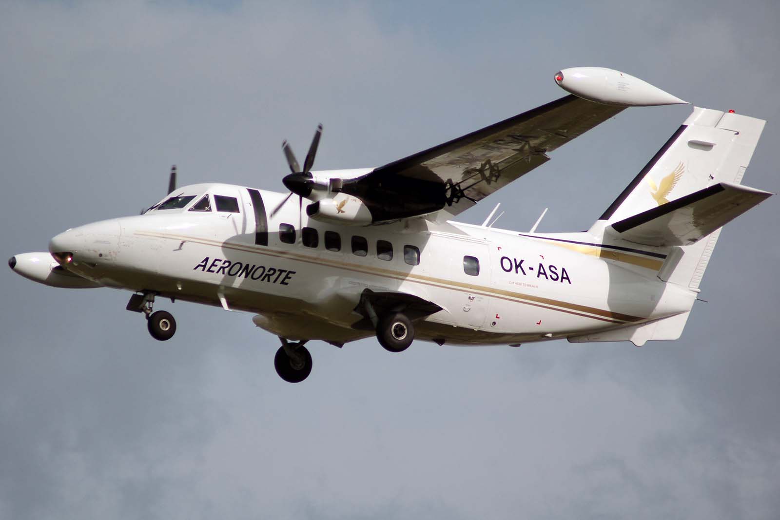 OK-ASA (902439) 1990 Let L-410UVP-E