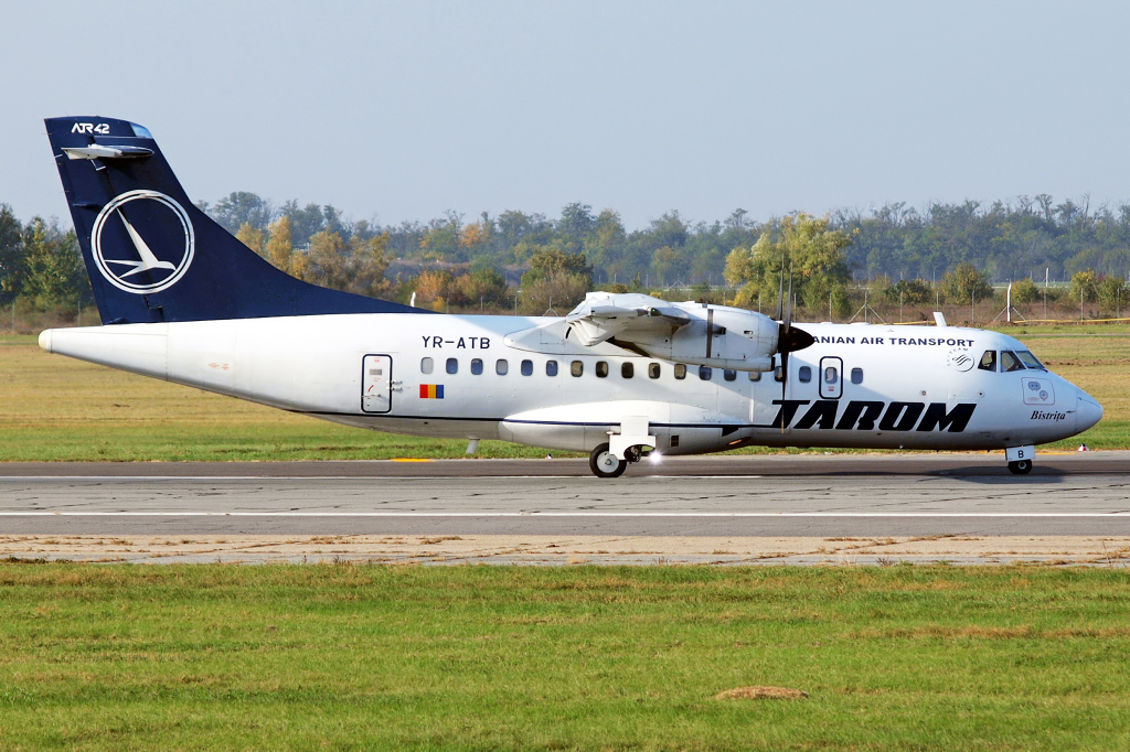 YR-ATB (569) 1997 ATR-42-500