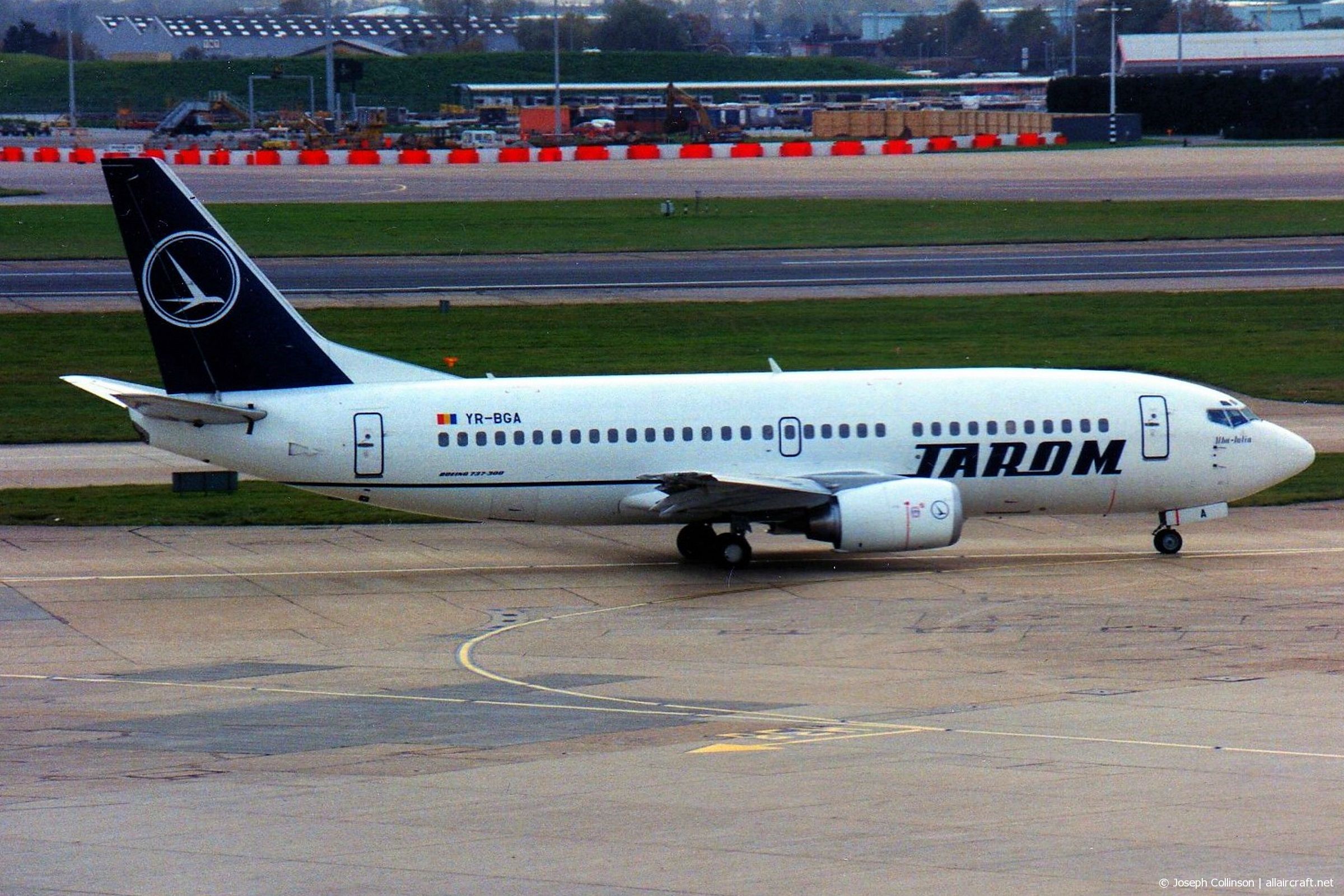 YR-BGA (27179) 1993 Boeing 737-38J