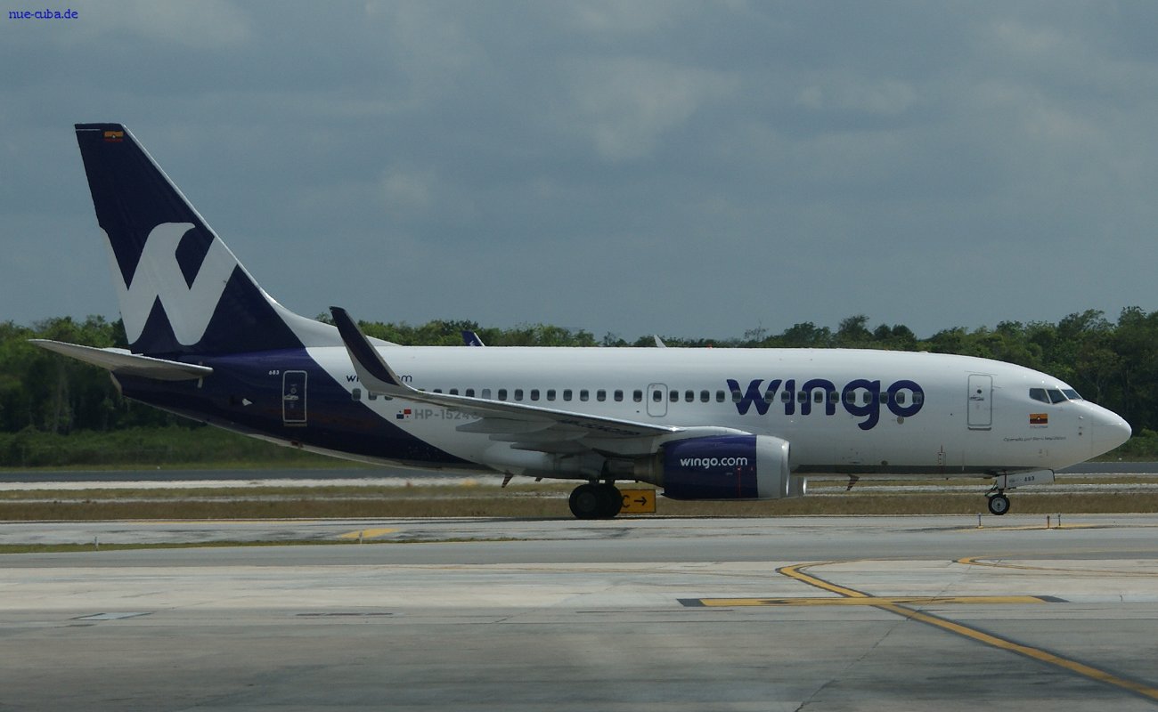 HP-1524CMP (33705) 2004 Boeing 737-7V3