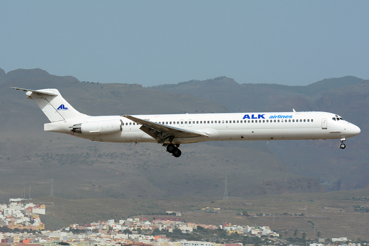 LZ-DEO · McDonnell Douglas MD-82 · (LPA / GCLP)