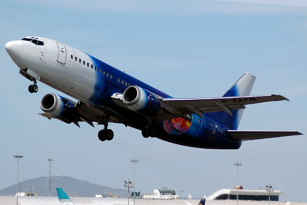 G-ZAPM · Boeing 737-33A · (FAO / LPFR)