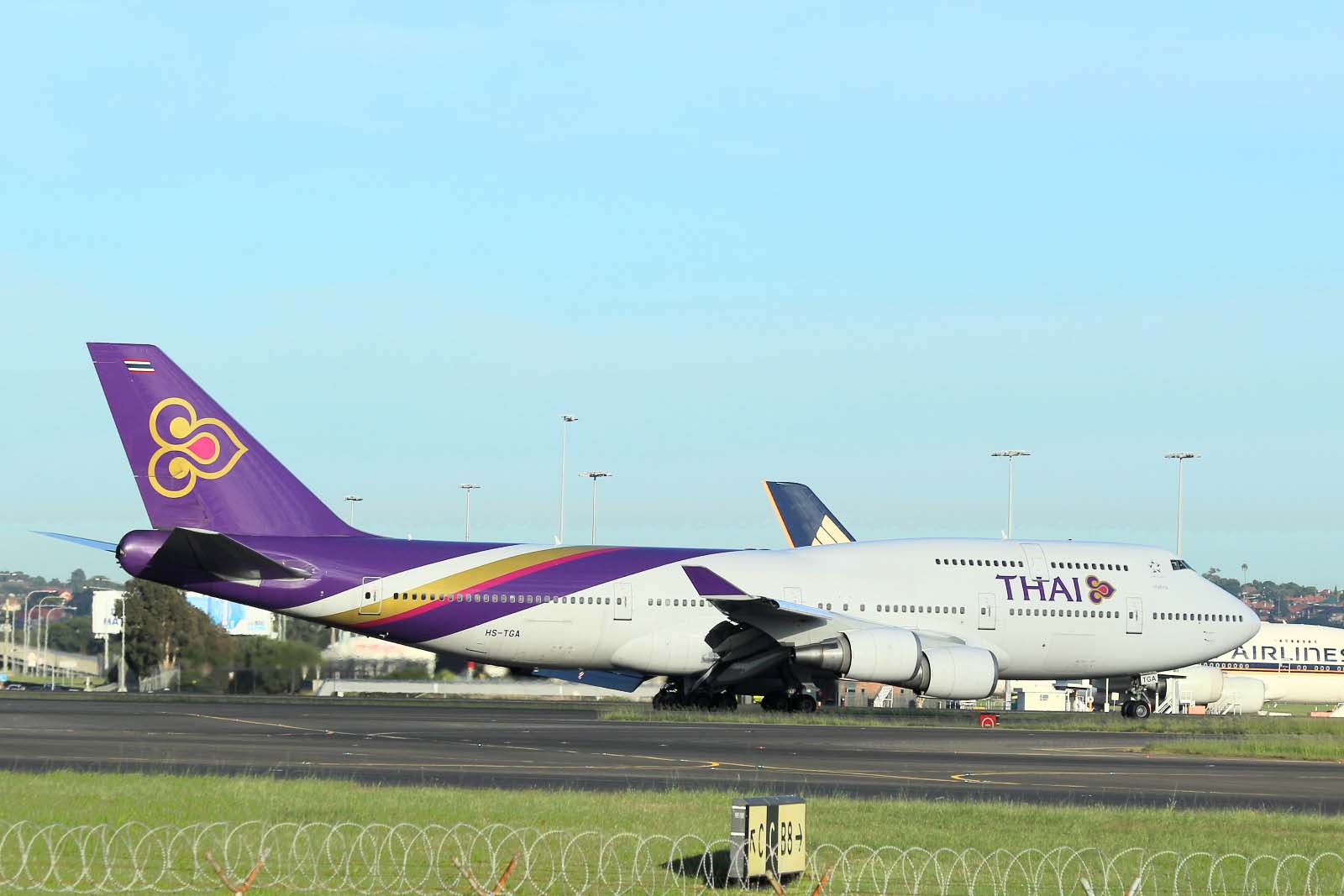 HS-TGA · Boeing 747-4D7 · (SYD / YSSY)