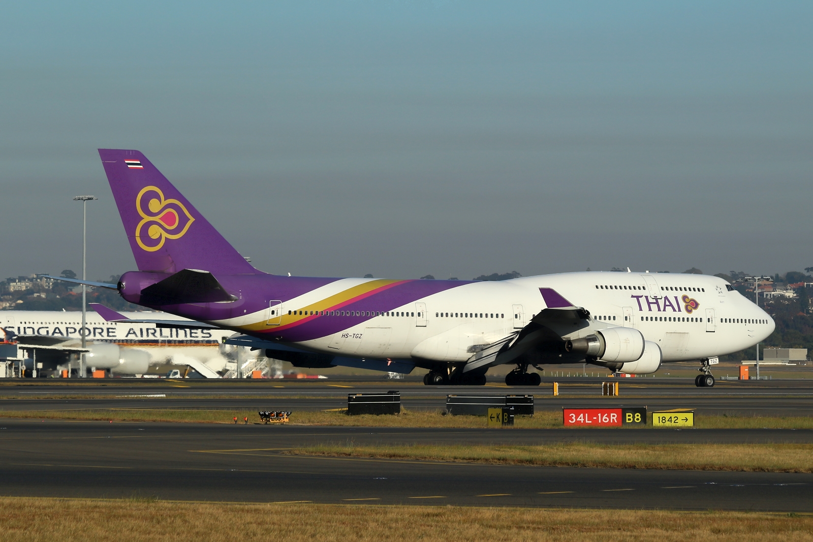 HS-TGZ (28706) 1999 Boeing 747-4D7