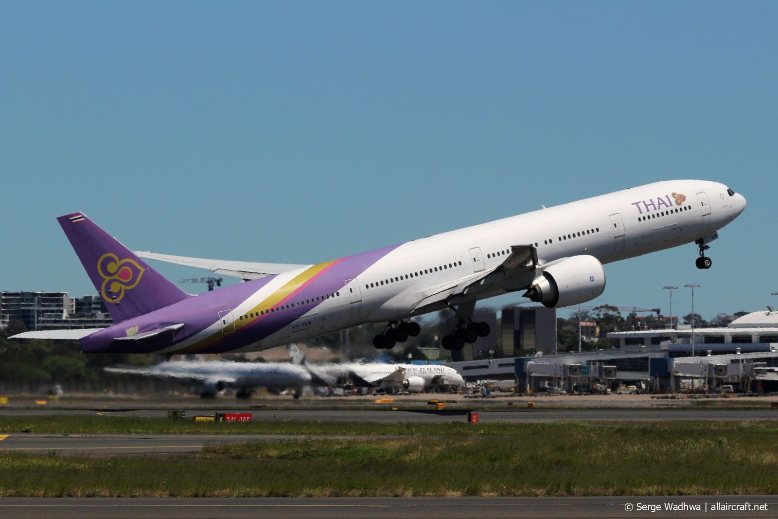HS-TKM (41522) 2013 Boeing 777-3AL(ER)