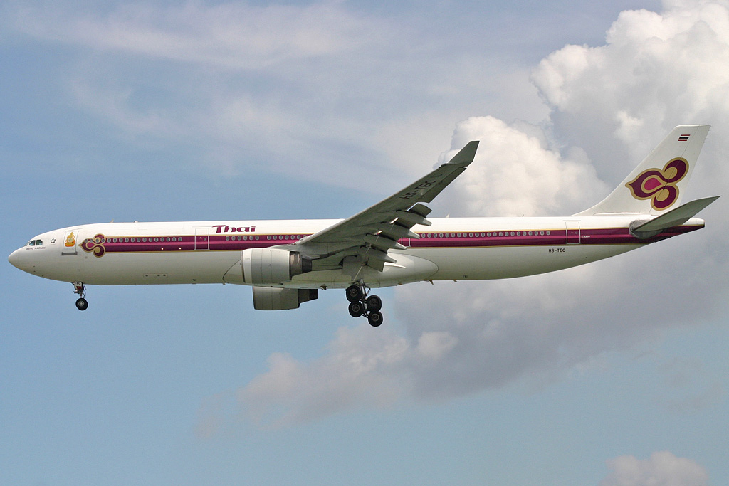 HS-TEC · Airbus A330-321 · (HKG / VHHH)