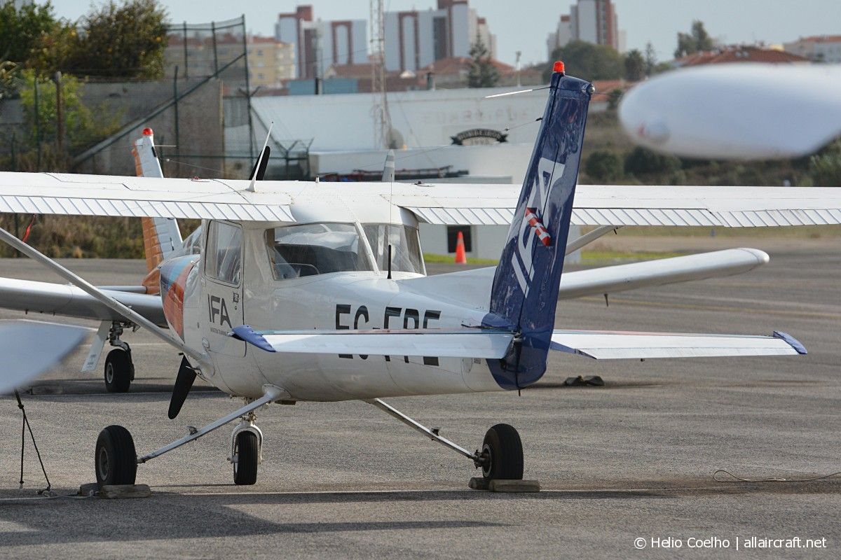 EC-FPE (15284717) Cessna 152 II