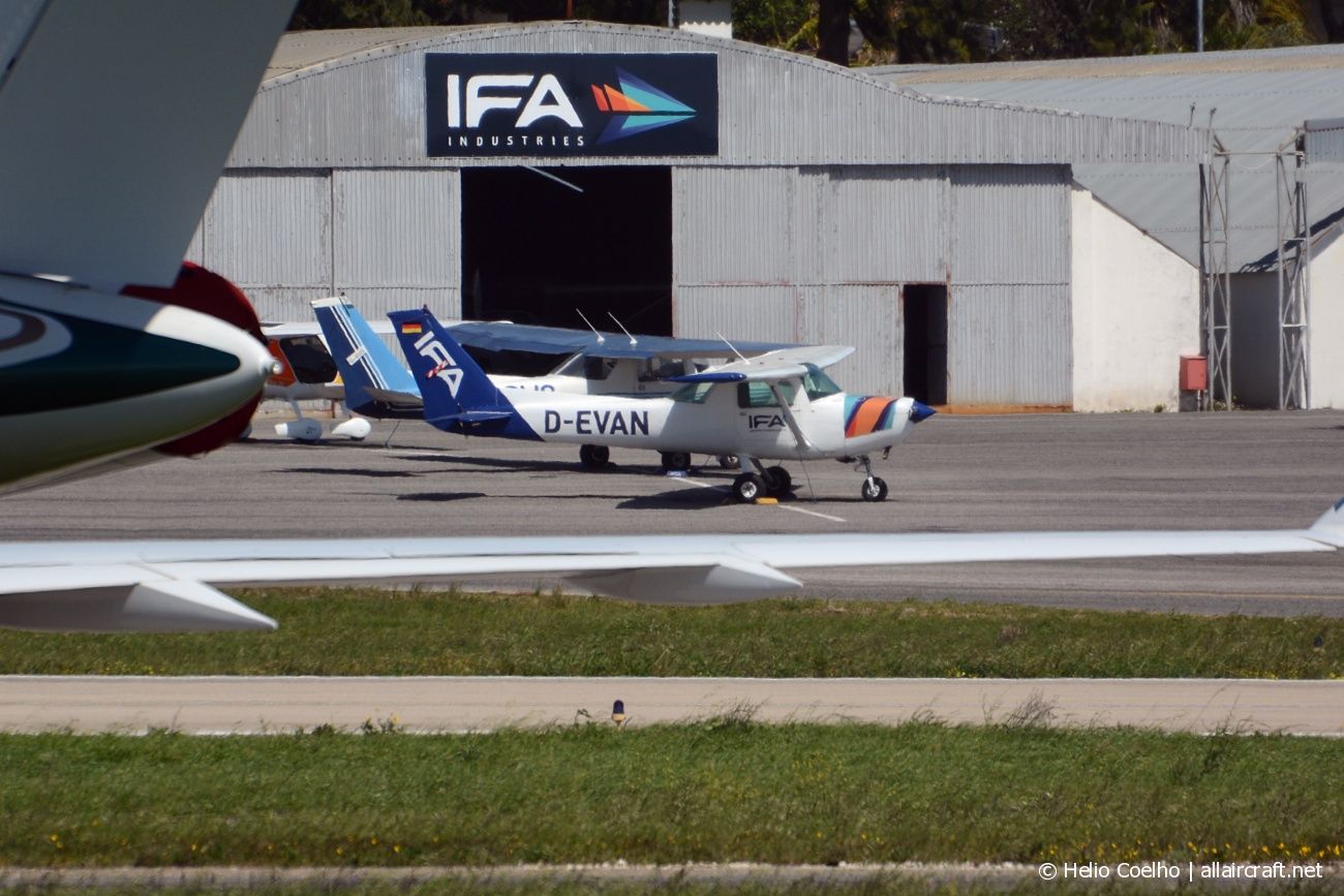 D-EVAN · Cessna 152 · (LPCS)