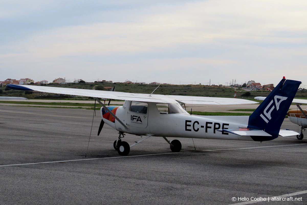EC-FPE (15284717) Cessna 152 II