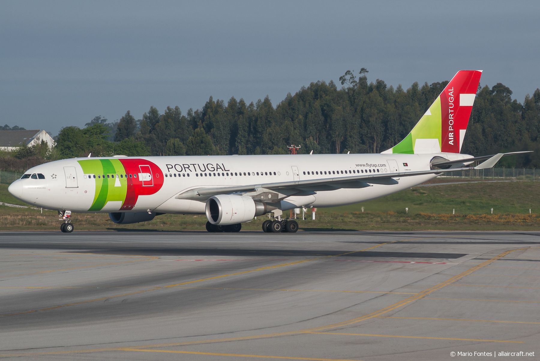 CS-TOO (914) 2008 Airbus A330-202