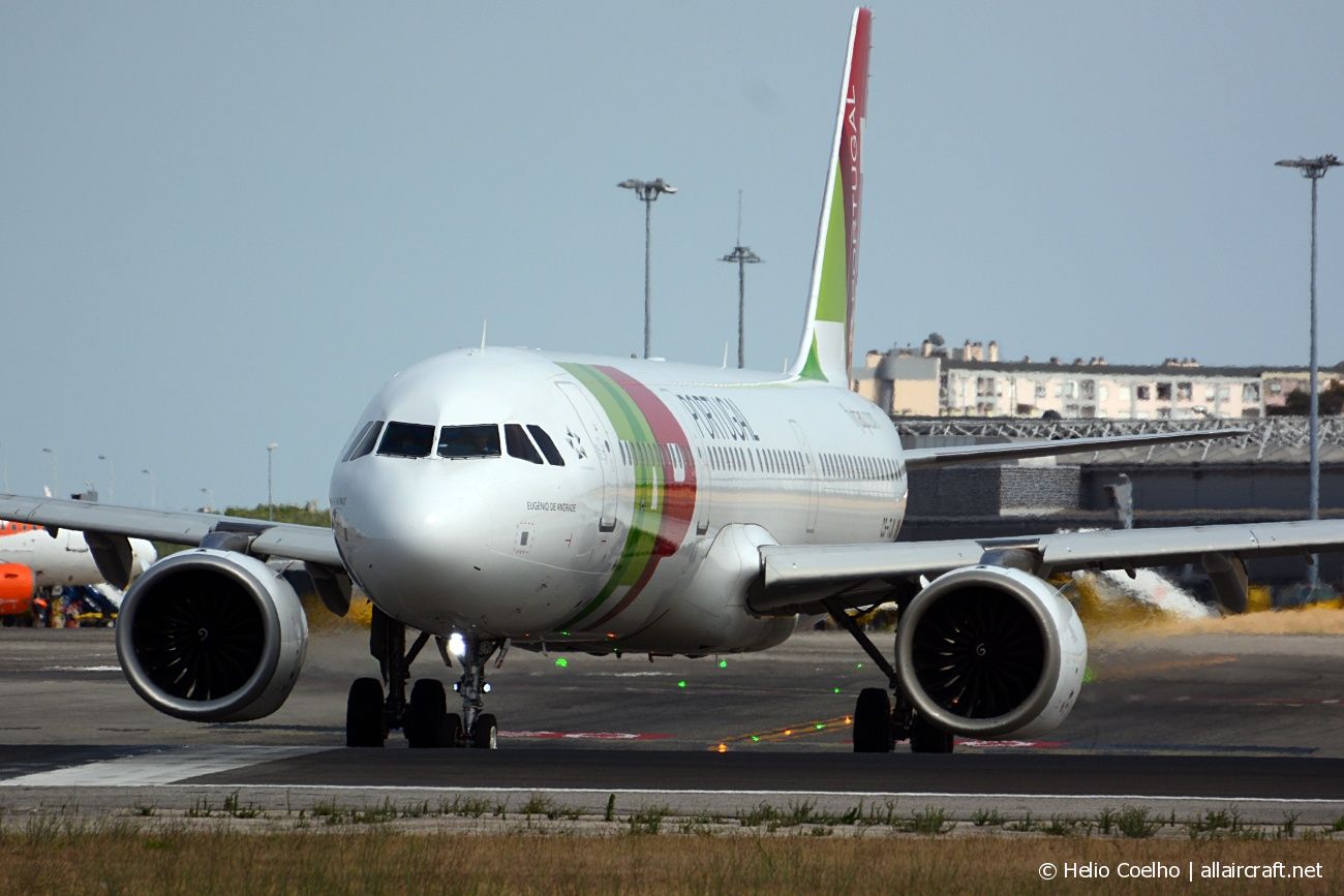 CS-TJK (8553) 2018 Airbus A321-251N