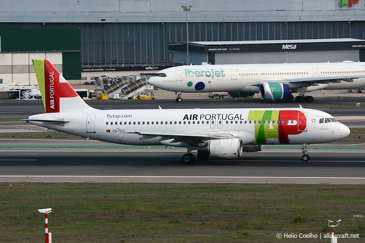 CS-TNK (1206) 2000 Airbus A320-214