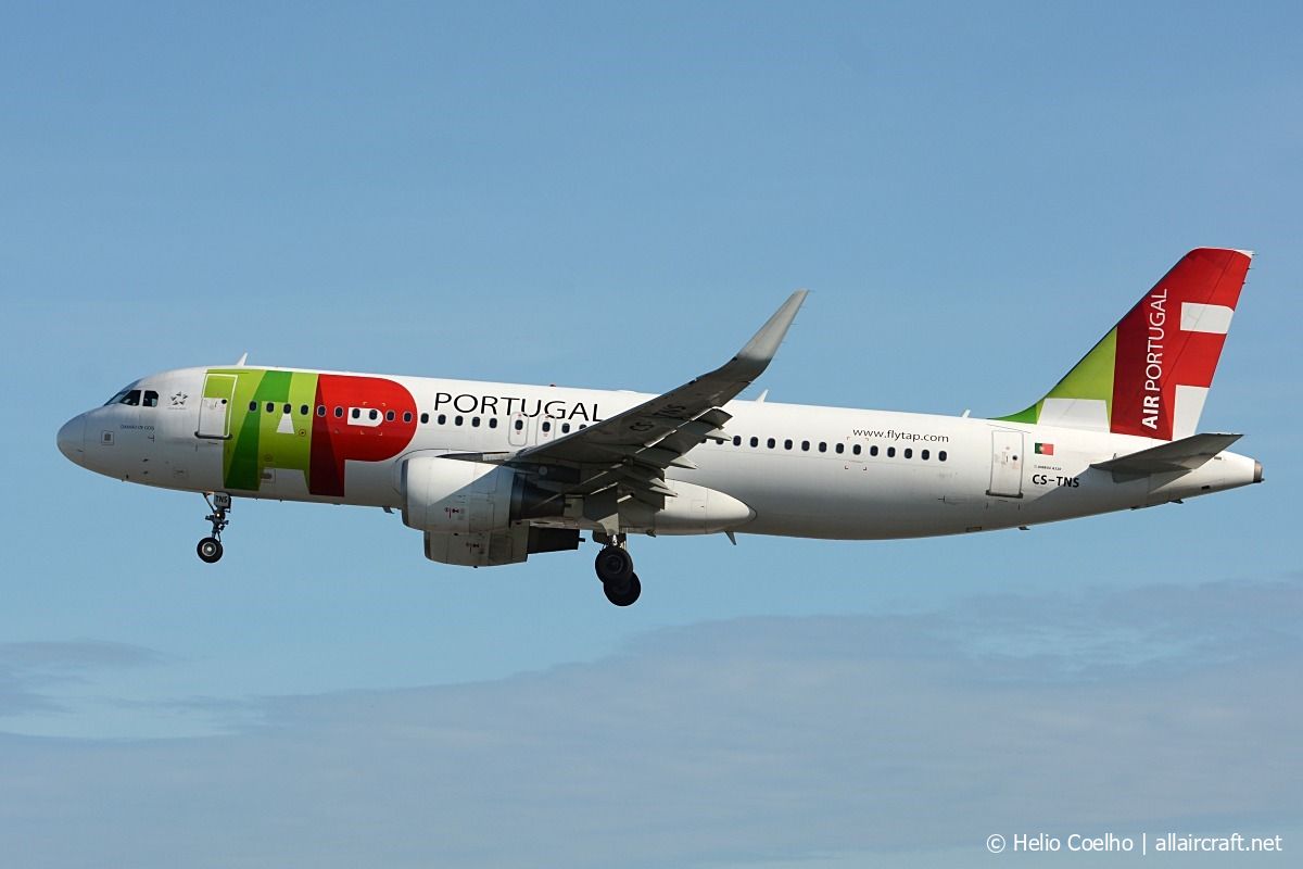 CS-TNS (4021) 2009 Airbus A320-214