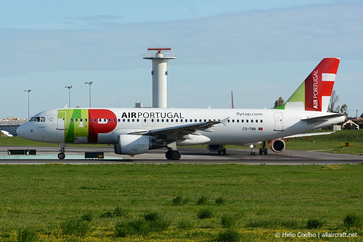 CS-TNN (1816) 2002 Airbus A320-214