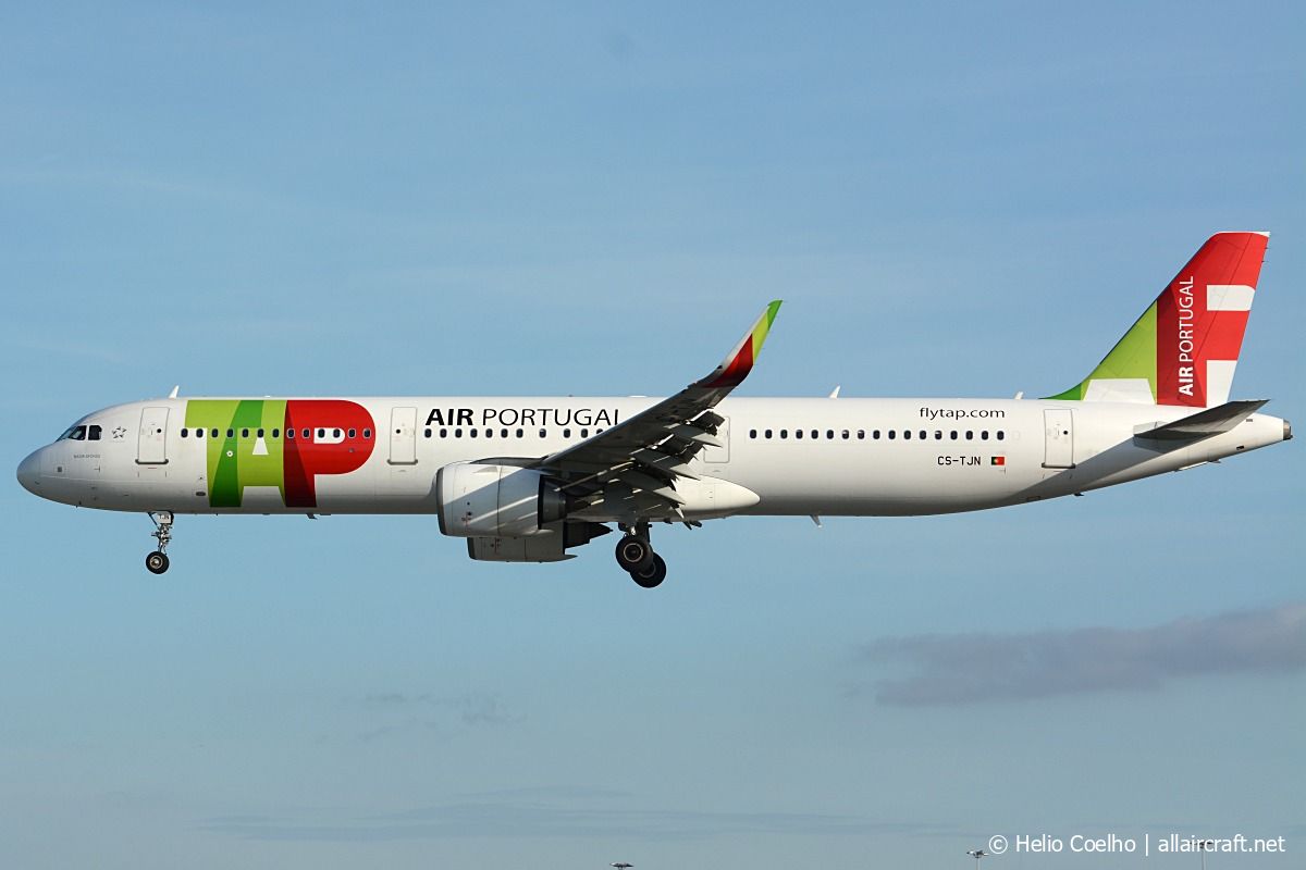 CS-TJN (8318) 2018 Airbus A321-251N