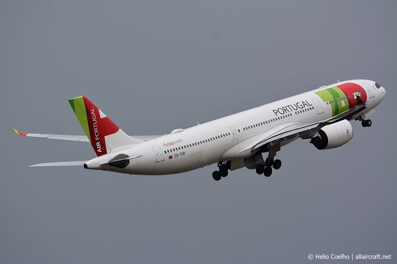 CS-TUD (1892) 2018 Airbus A330-941