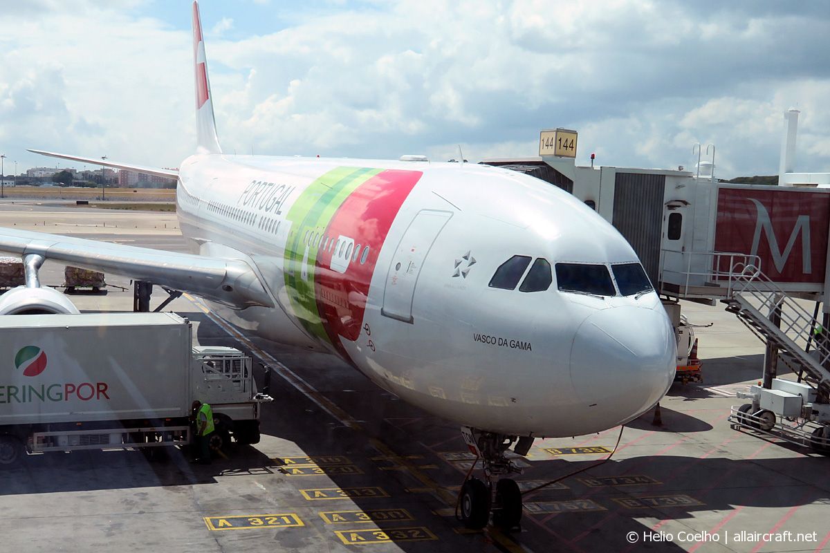 CS-TOM (899) 2008 Airbus A330-202