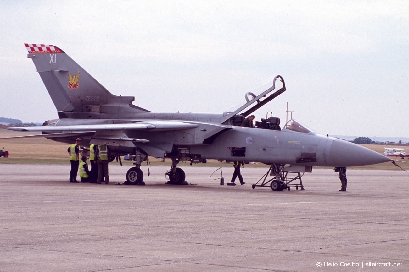 ZE889 · Panavia Tornado F.3 · (EGSU)