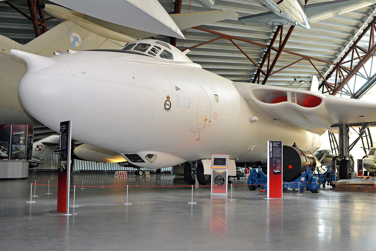 XD818 · Vickers Valiant BK1 · (EGWC)