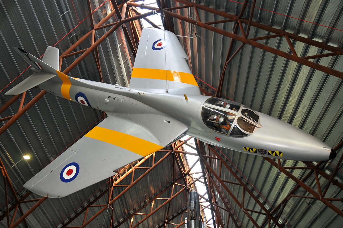 XL568 (41H/693719) Hawker Hunter T7A