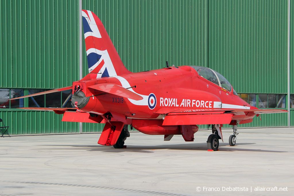 XX319 · Hawker Siddeley Hawk T.1A · (MLA / LMML)