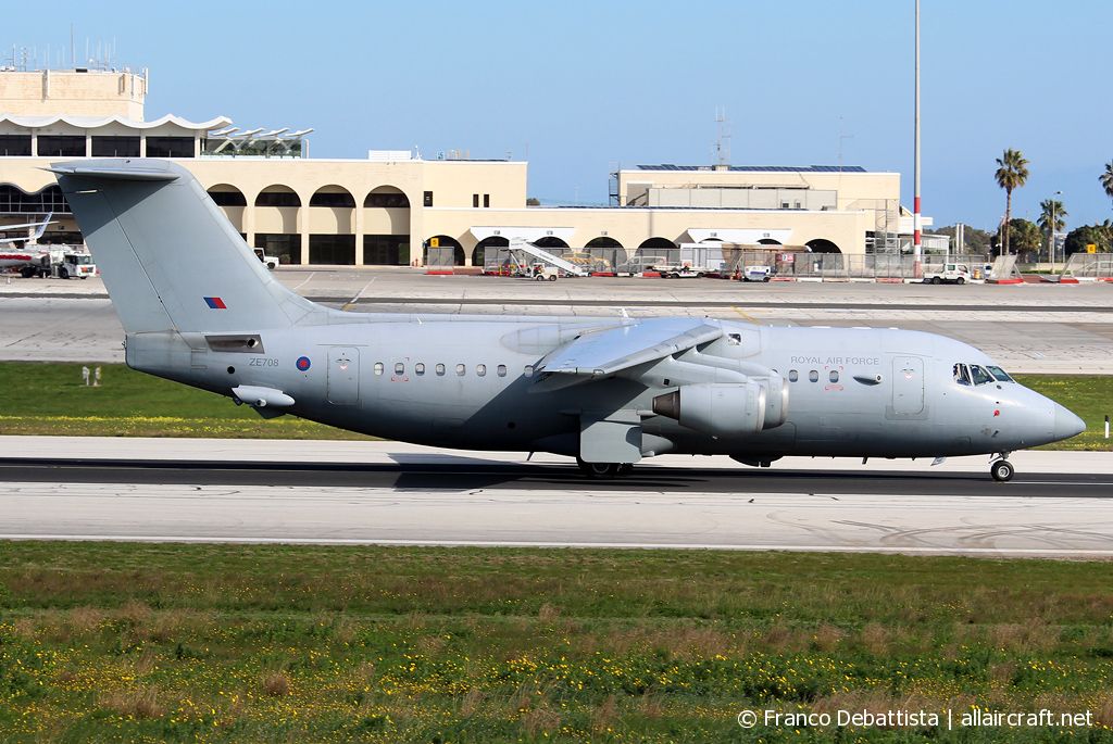 ZE708 (E2211) 1993 British Aerospace BAe-146-200QC