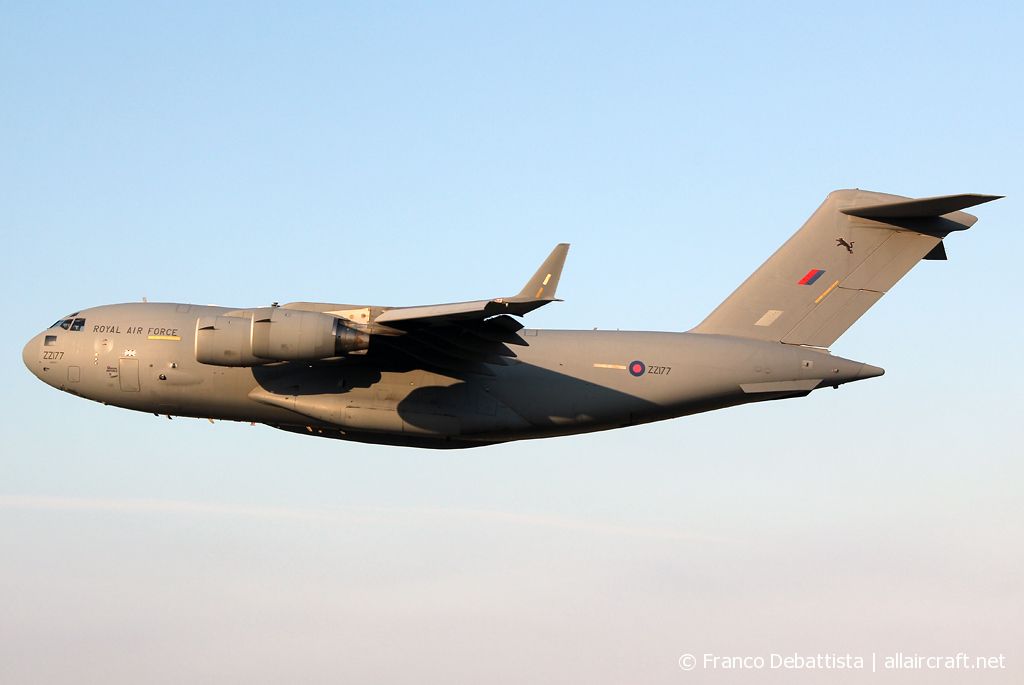 ZZ177 · Boeing C-17A Globemaster III · (MLA / LMML)
