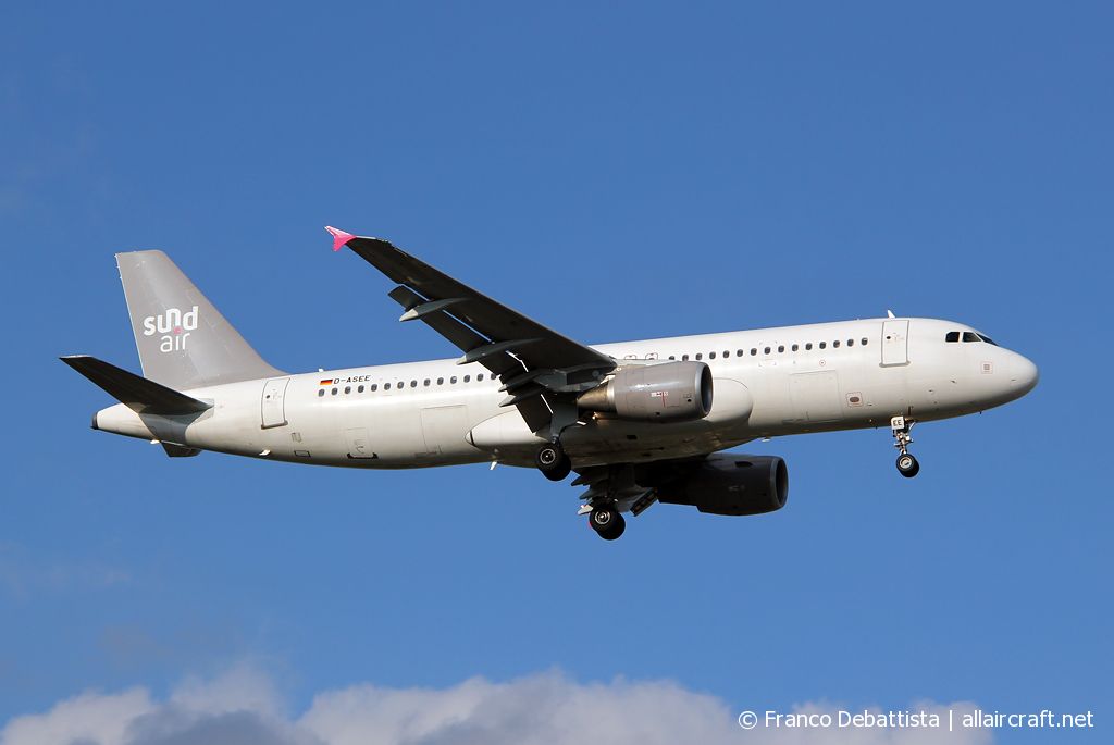 D-ASEE · Airbus A320-214 · (MLA / LMML)