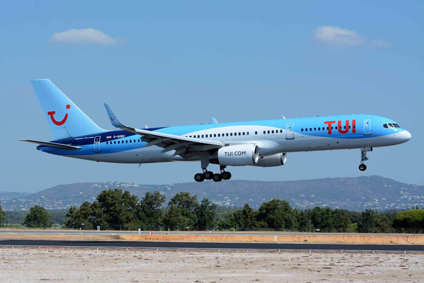 G-OOBC (33098) 2003 Boeing 757-28A WL
