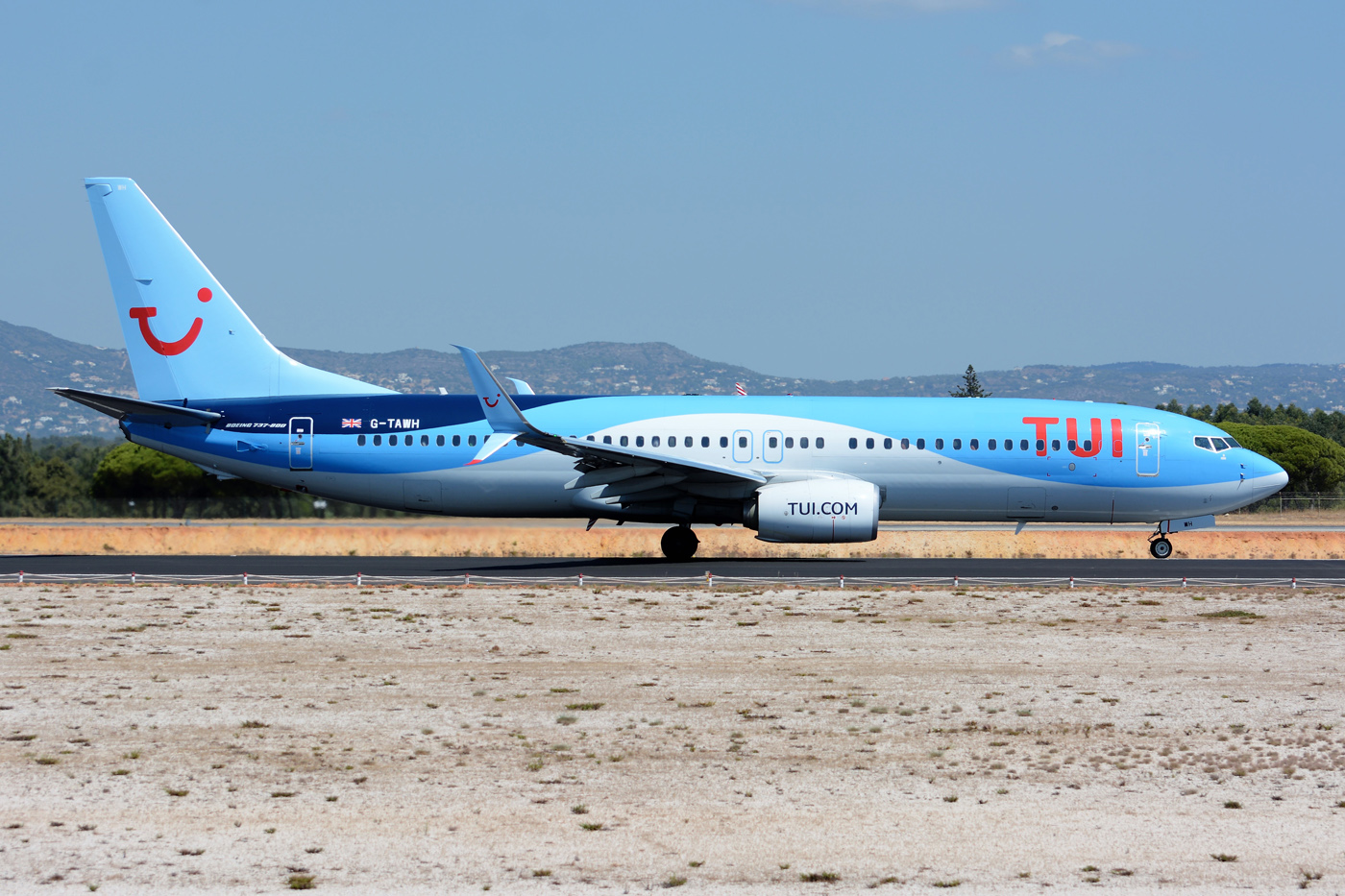 G-TAWH · Boeing 737-8K5(WL) · (FAO / LPFR)