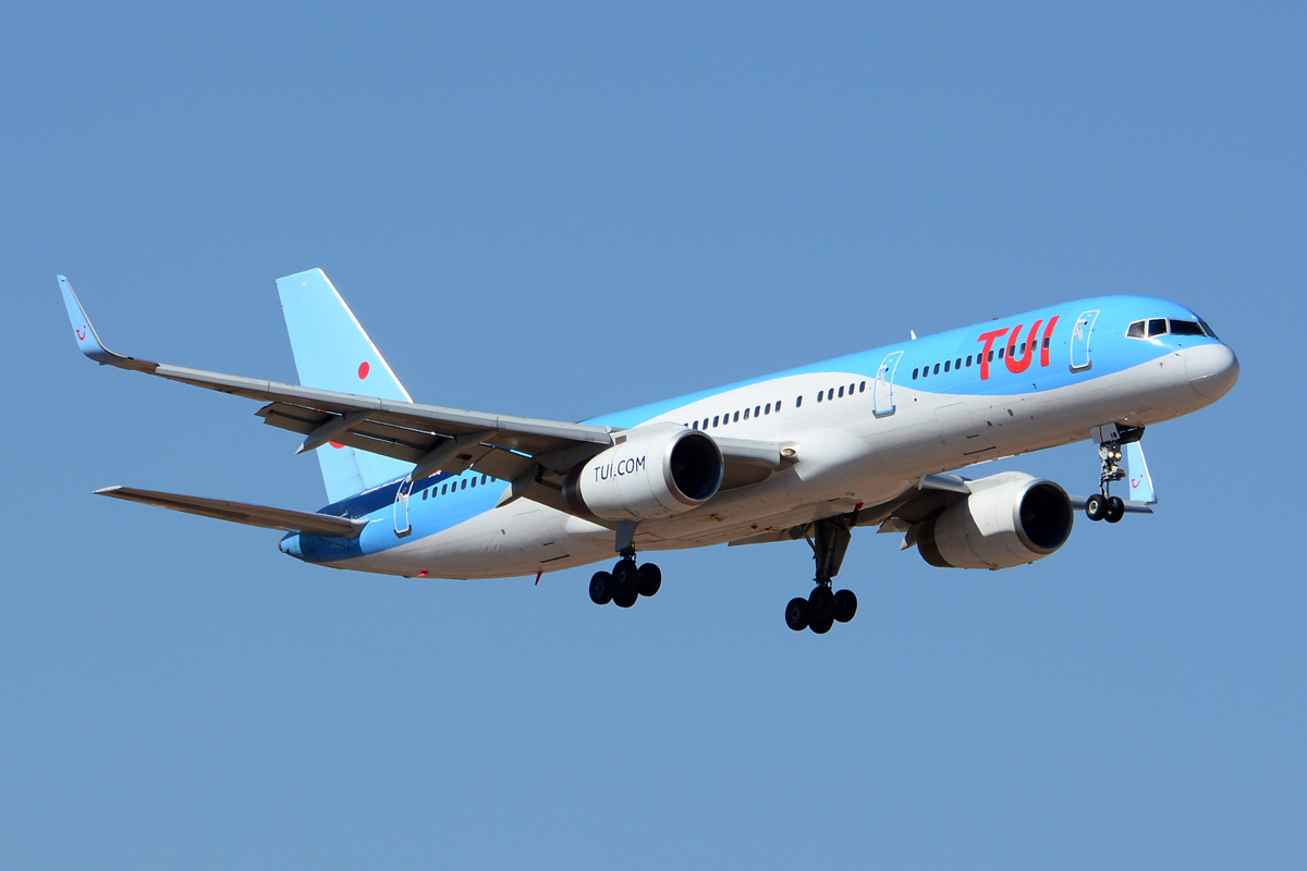 G-BYAW (27234) Boeing 757-204