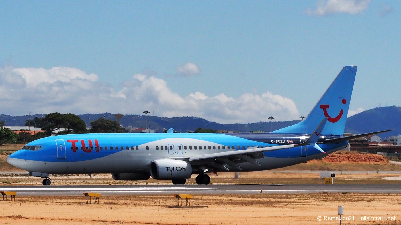 G-FDZJ (34690) 2007 Boeing 737-8K5 WL