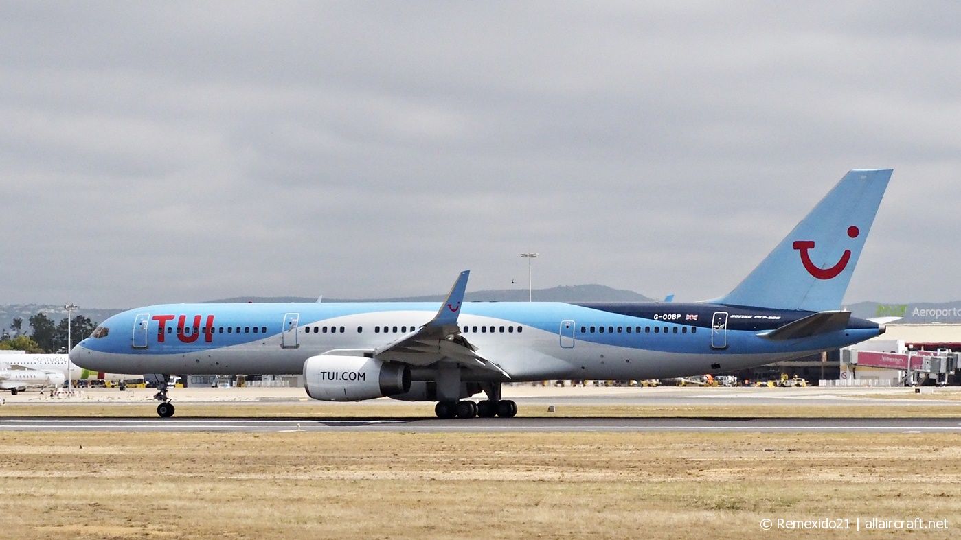 G-OOBP (30394) 2000 Boeing 757-2G5(WL)