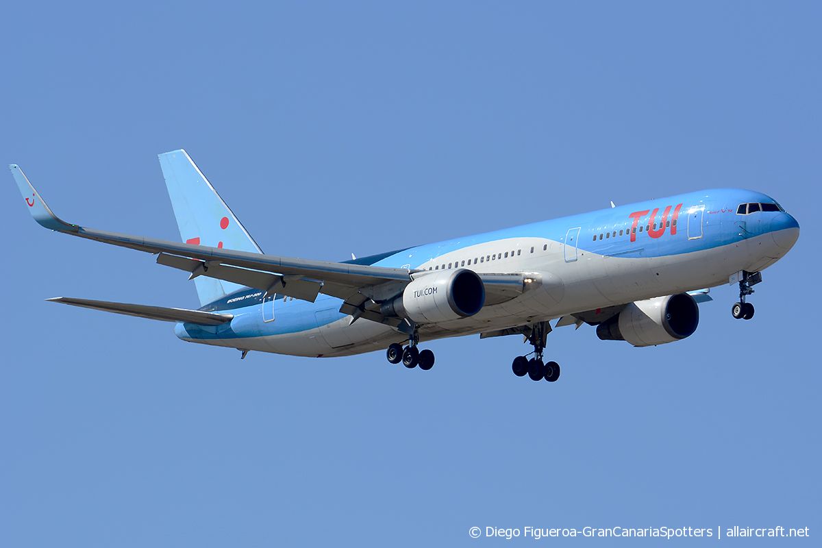 G-OBYG (29137) 1998 Boeing 767-304(ER)(WL)