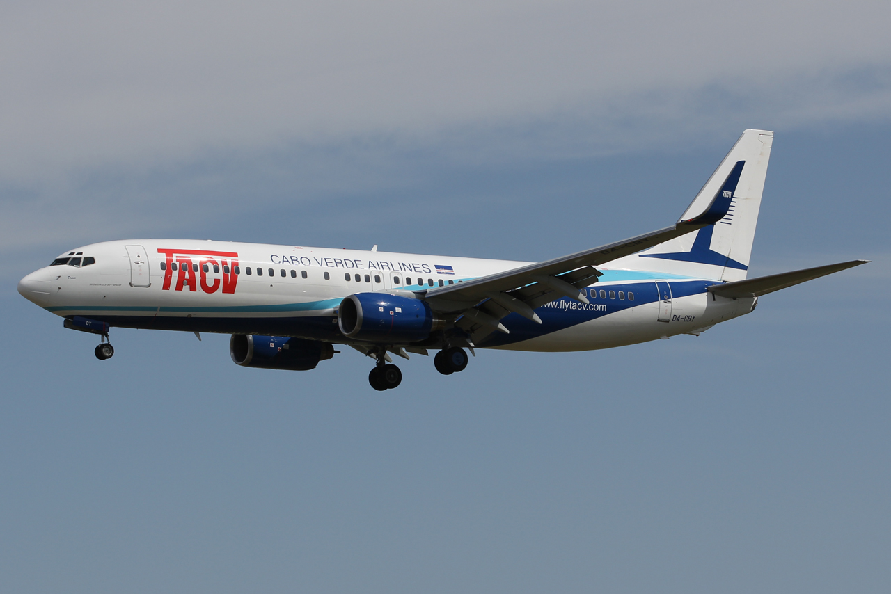 D4-CBY · Boeing 737-83N(WL) · (LIS / LPPT)