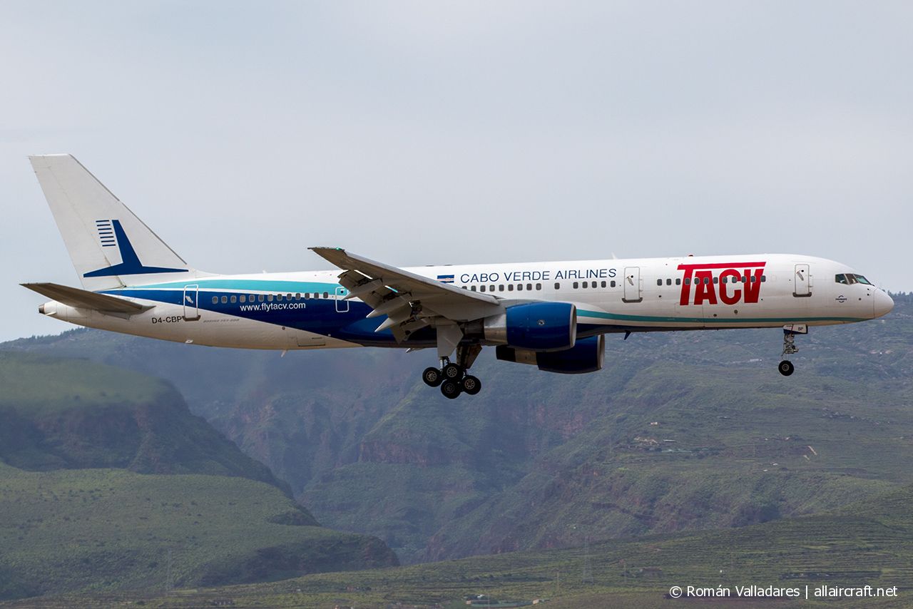 D4-CBP (30045) 2001 Boeing 757-2Q8