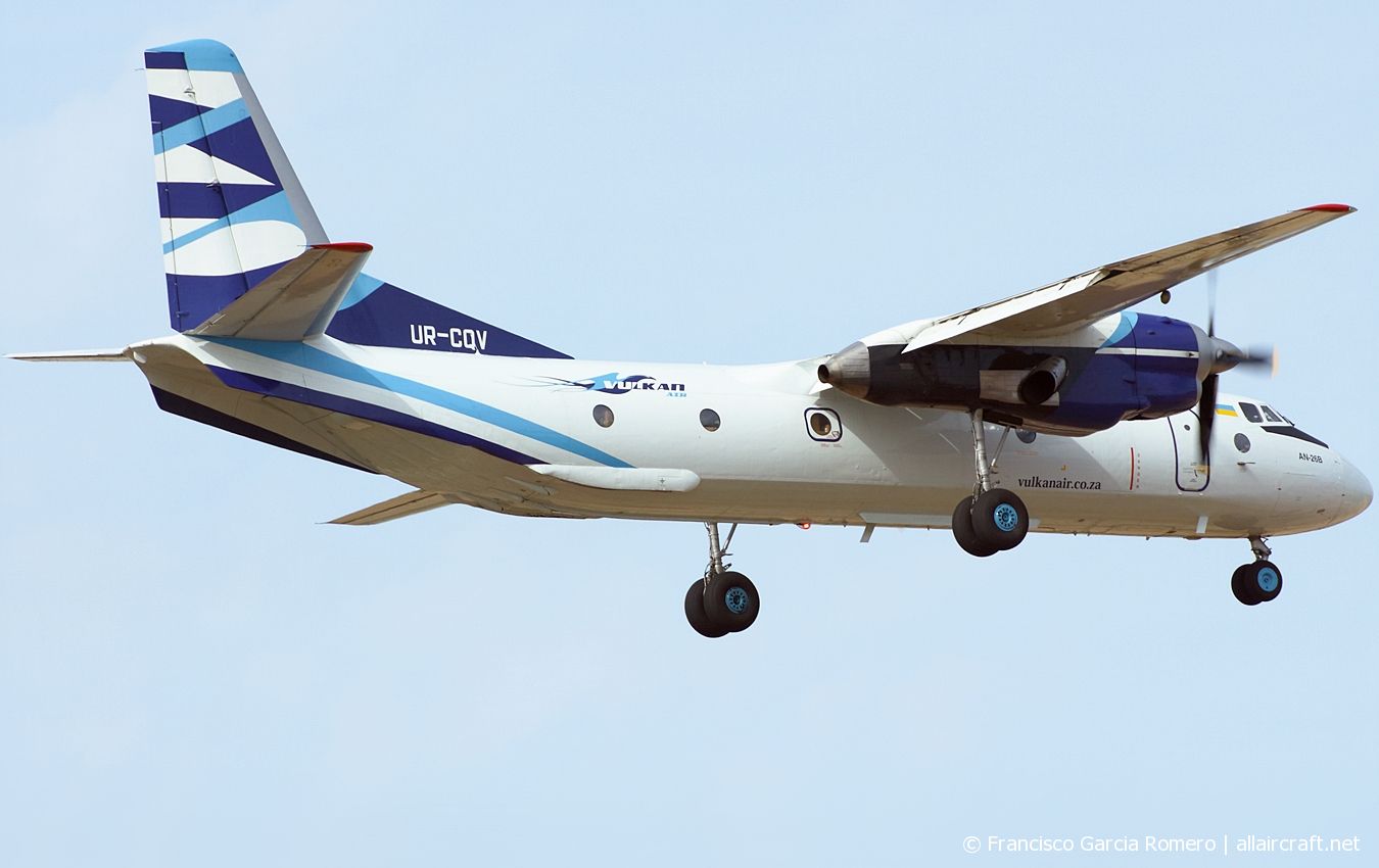 UR-CQV (37313306) Antonov An-26B