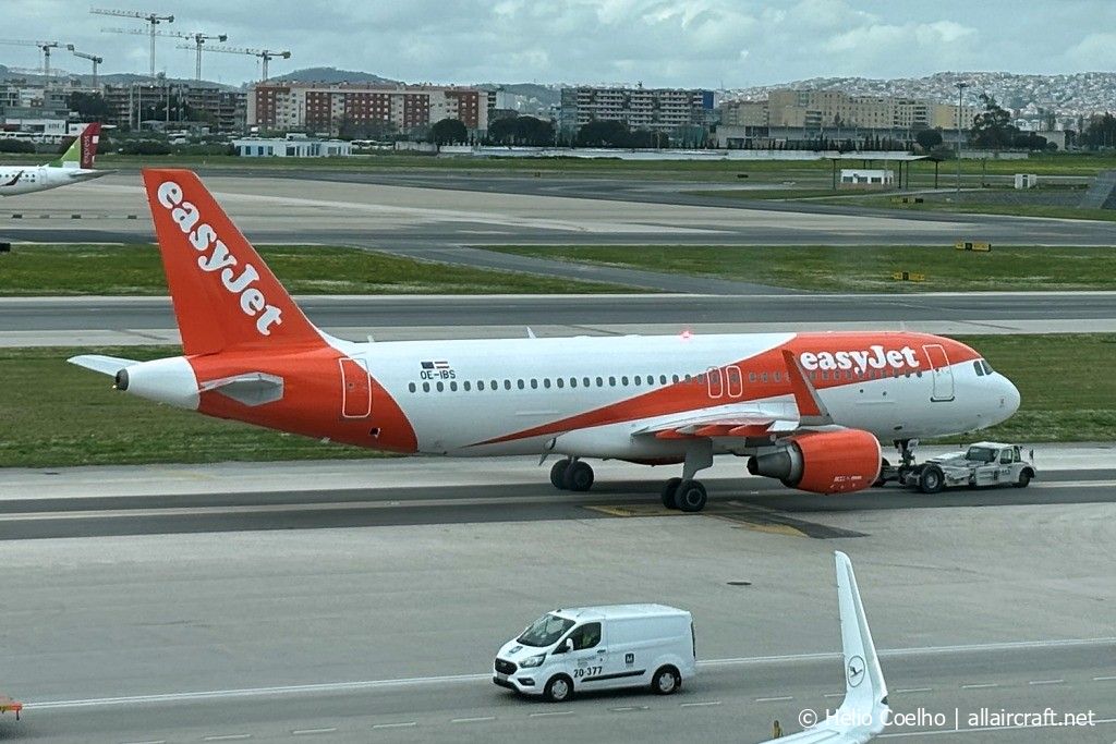 OE-IBS (6422) 2014 Airbus A320-214(WL)