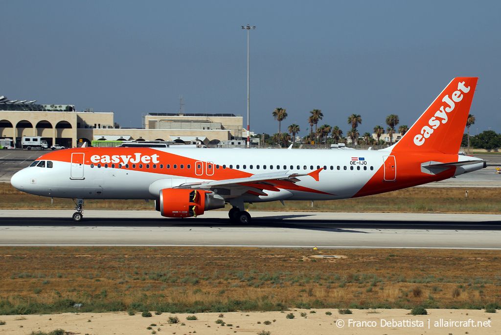 OE-IJO (3922) 2009 Airbus A320-214