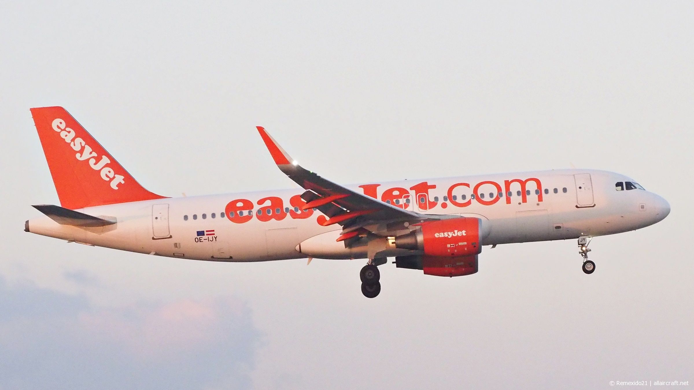 OE-IJY · Airbus A320-214(WL) · (FAO / LPFR)
