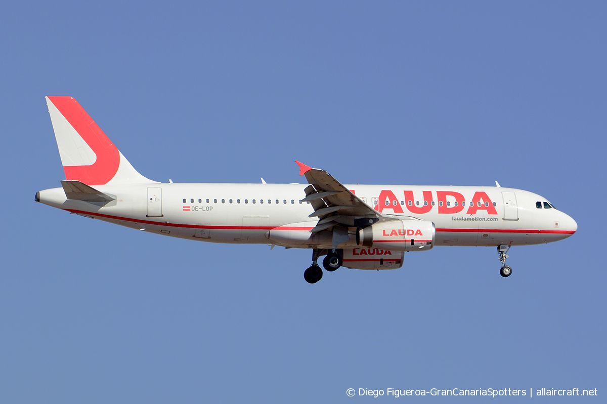 OE-LOP (1566) 2001 Airbus A320-232