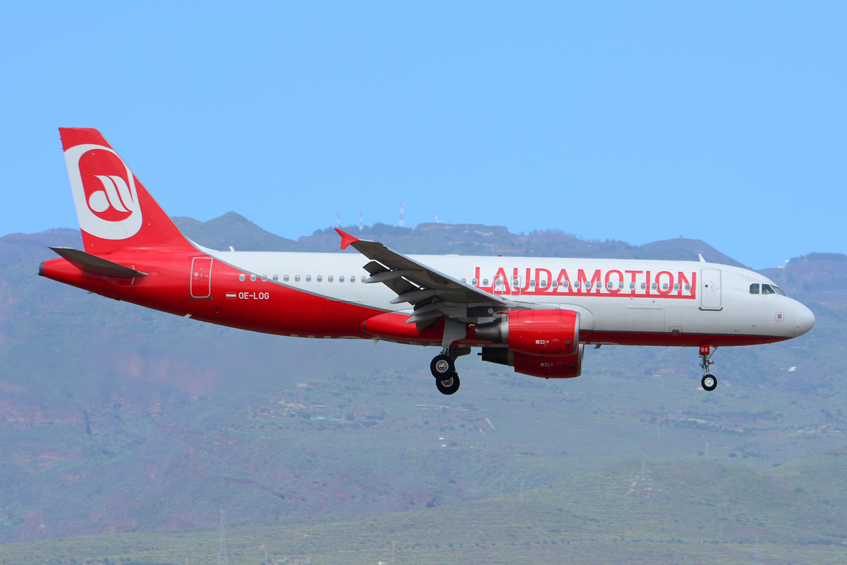 OE-LOG · Airbus A320-214 · (LPA / GCLP)