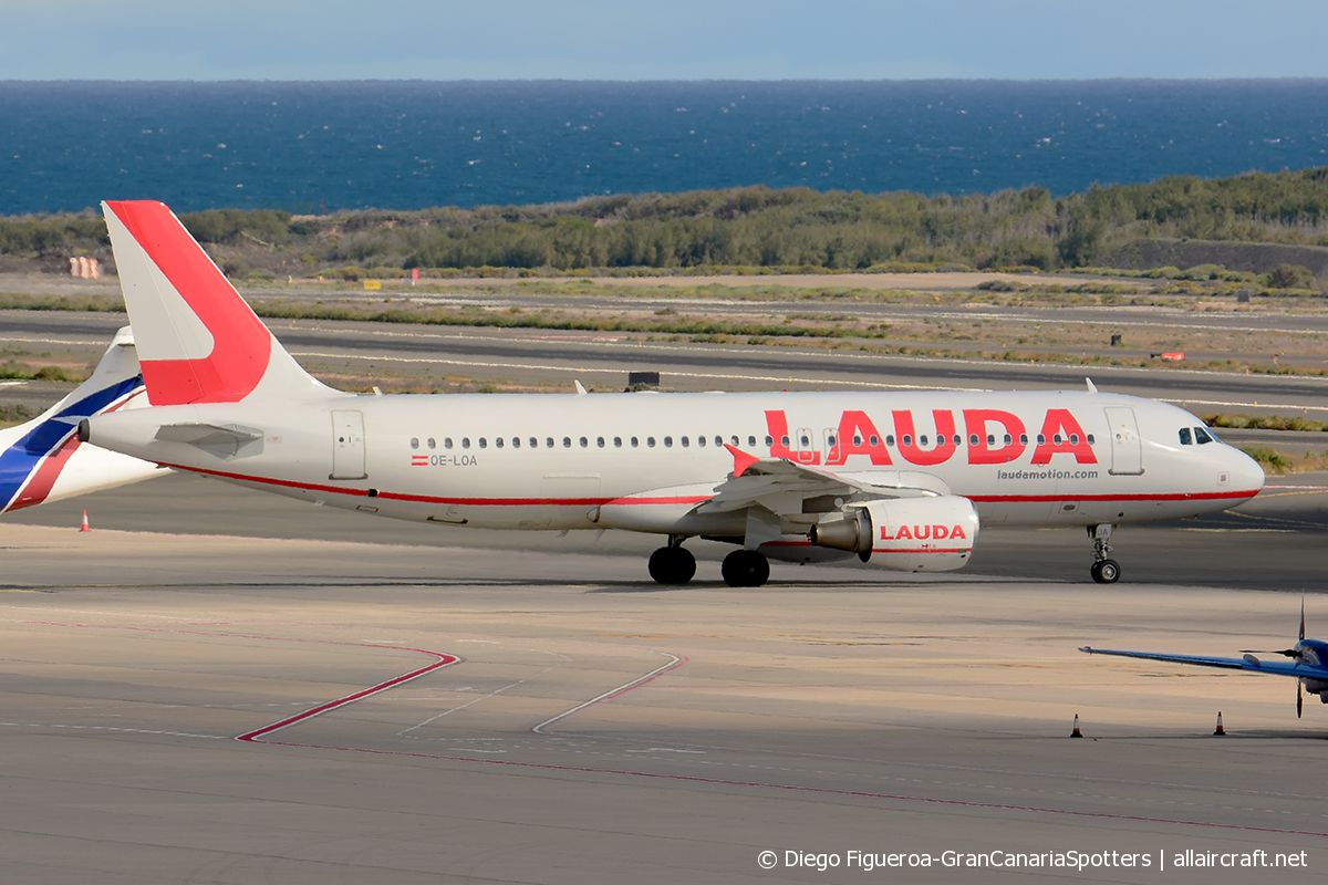 OE-LOA (3147) 2007 Airbus A320-214