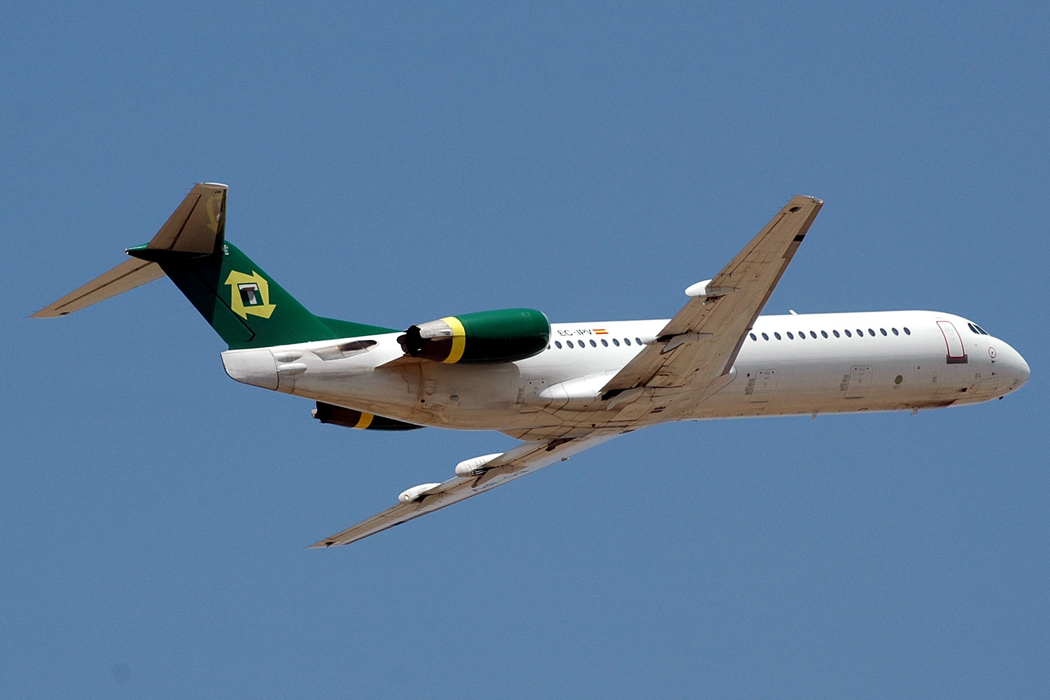 EC-IPV · Fokker 100 · (PMI / LEPA / LESJ)