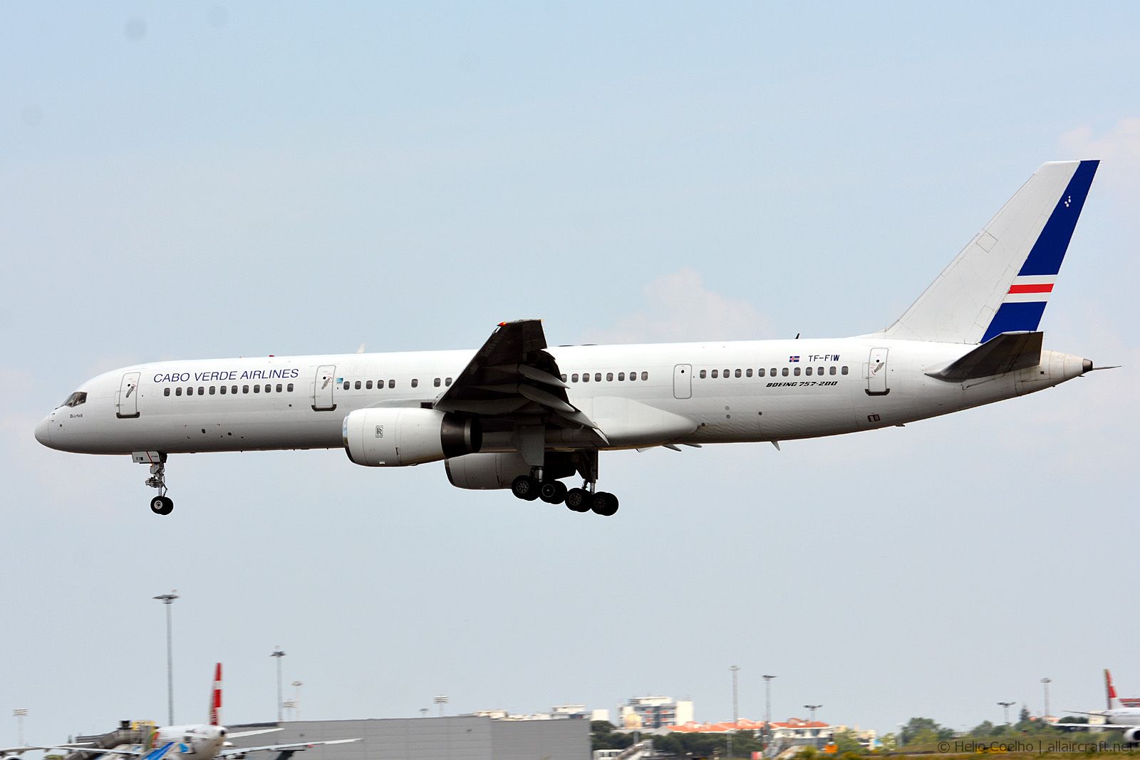TF-FIW (24838) 1990 Boeing 757-27B