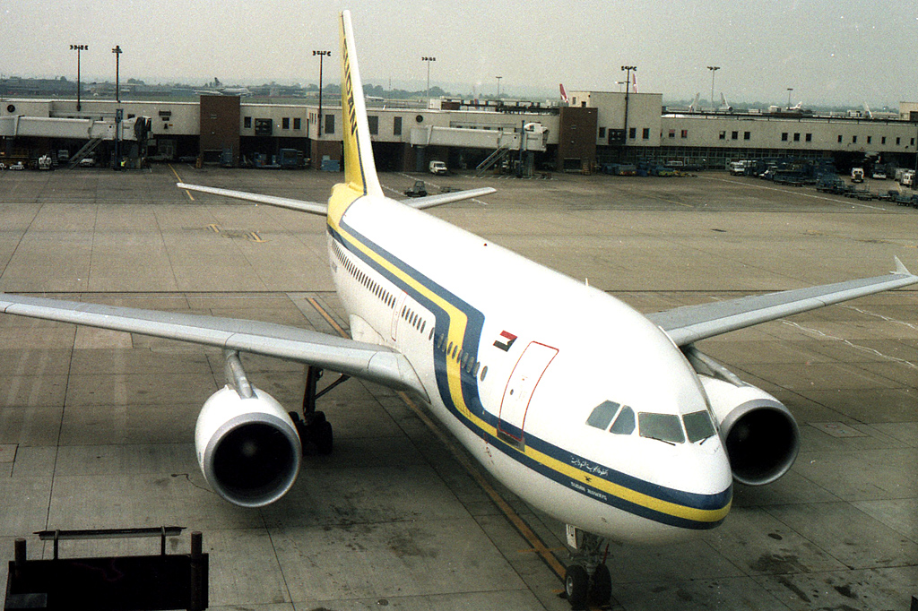 F-GKTD (552) 1990 Airbus A310-304