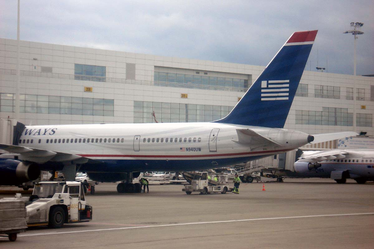 N940UW (27805) 1994 Boeing 757-2B7(WL)
