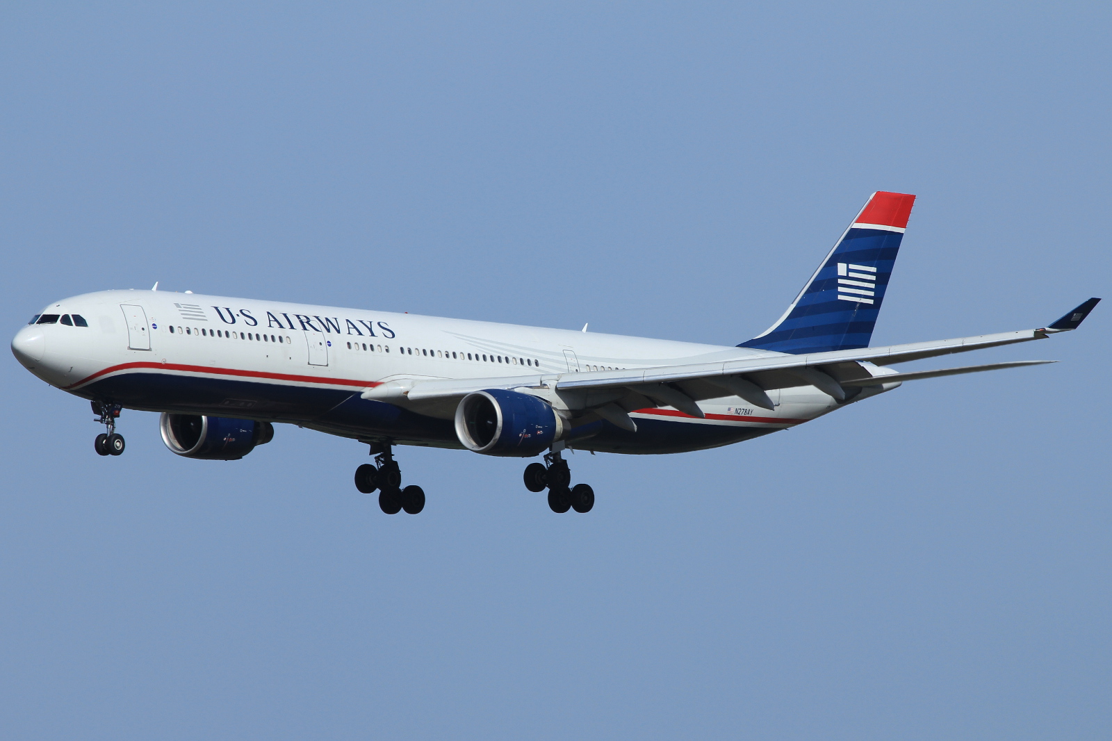 N278AY · Airbus A330-323 · (FCO / LIRF)