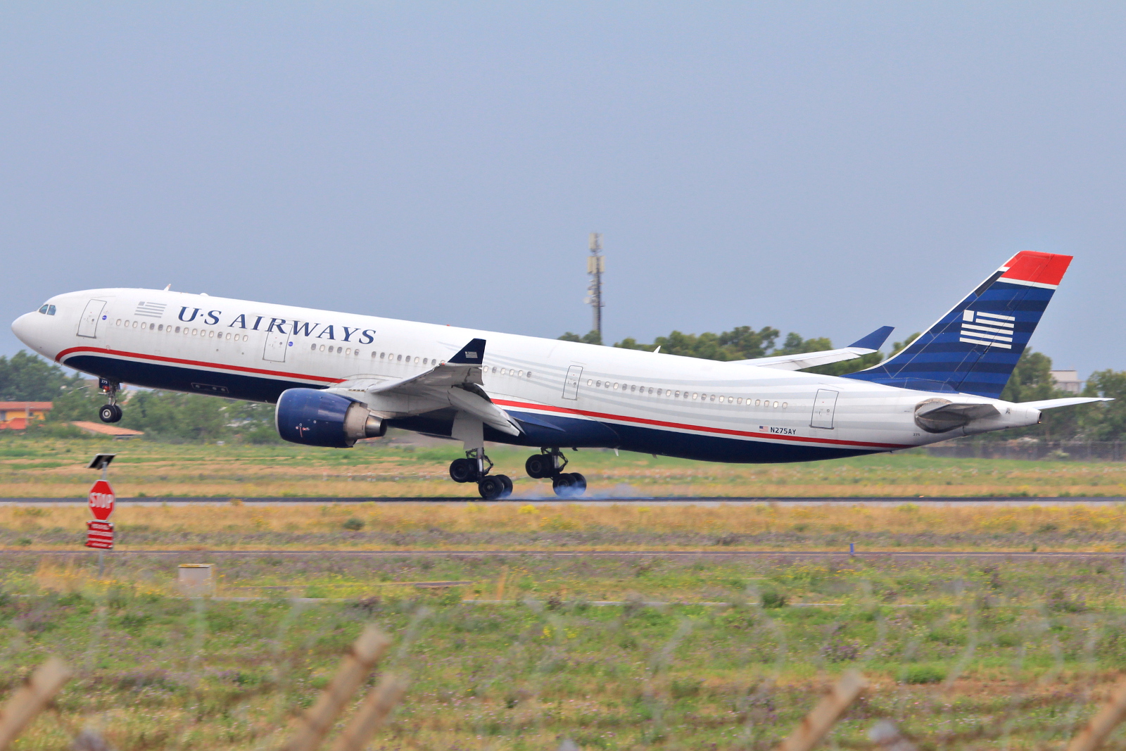 N275AY (370) 2000 Airbus A330-323