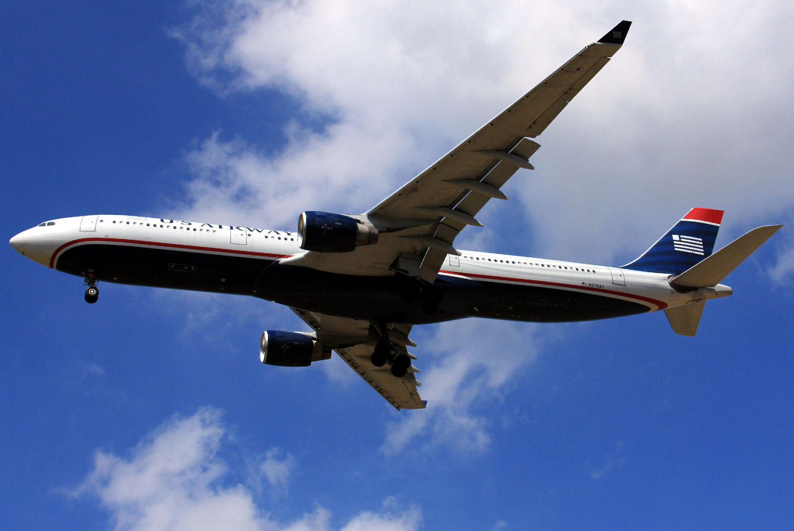 N270AY (315) 2000 Airbus A330-323